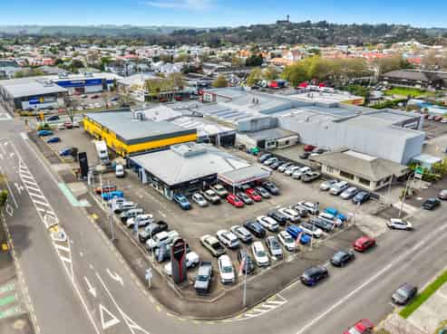 Prime central Whanganui commercial opportunity