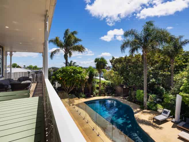 36 Lloyd Avenue, Mount Albert