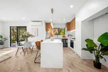 5A  Saddleback Rise, Murrays Bay