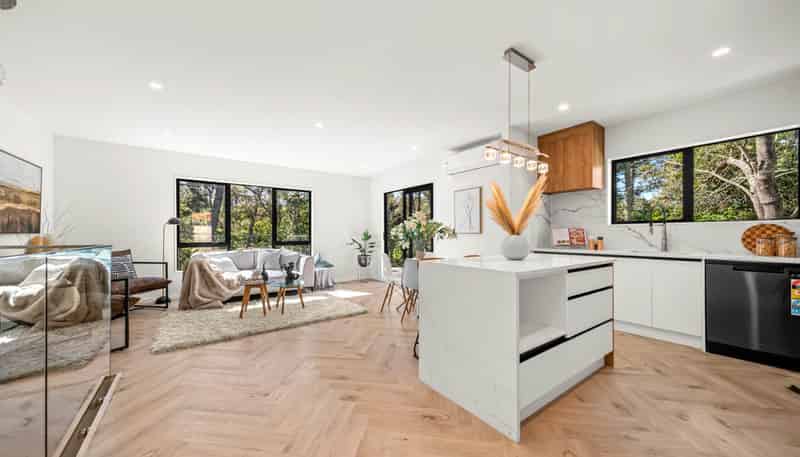 5A  Saddleback Rise, Murrays Bay