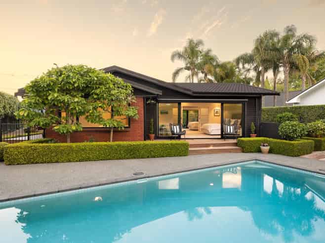 703 River Road, Chartwell