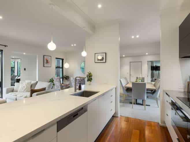 703 River Road, Chartwell