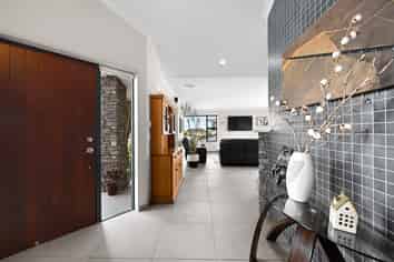 21 Raddington Way, Huntington