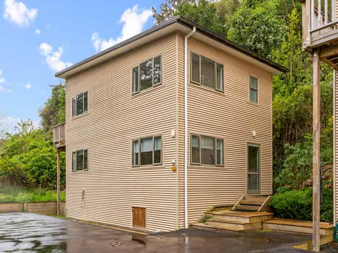 12  Harden Street , WOODHAUGH