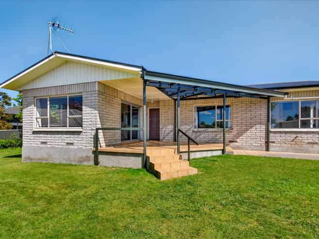 16 Brookvale Road, Havelock North