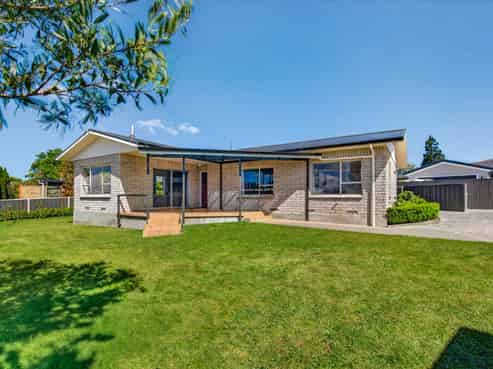 16 Brookvale Road, Havelock North