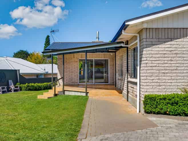 16 Brookvale Road, Havelock North
