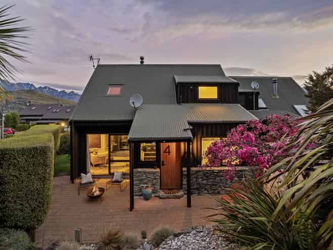 4 Goldleaf Hill, Queenstown