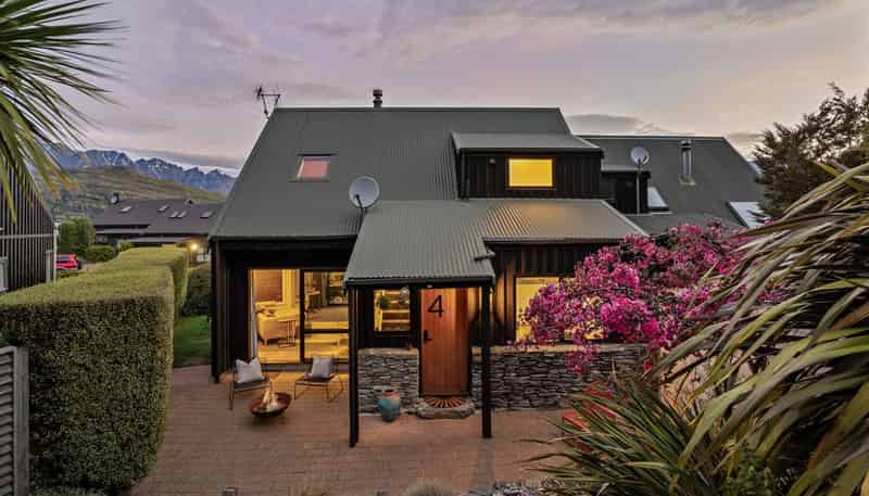 4 Goldleaf Hill, Queenstown
