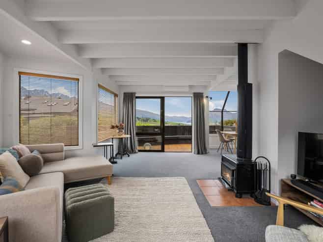 4 Goldleaf Hill, Queenstown