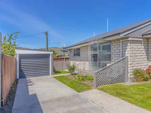2/18A Prossers Road, Saint Martins
