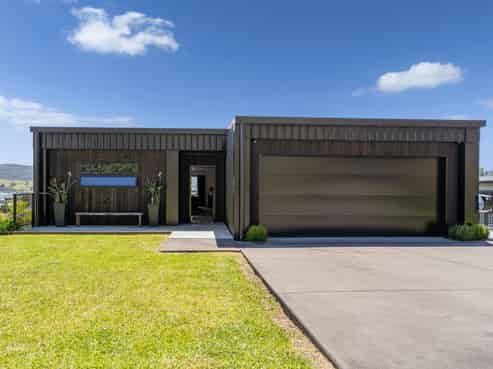 7 Panorama Parade, Pauanui