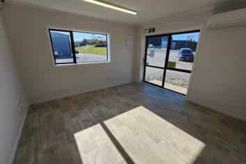 MODERN SHED WITH YARD
