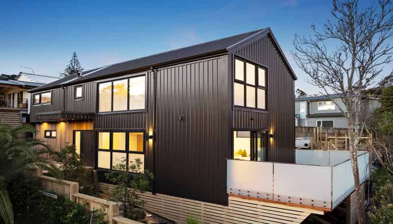 394 East Coast Road, Sunnynook