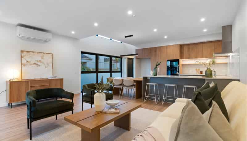 394 East Coast Road, Sunnynook