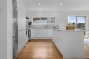 169 Manly Street, PARAPARAUMU BEACH