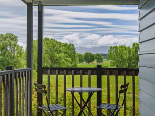 1692B Cust Road, Cust