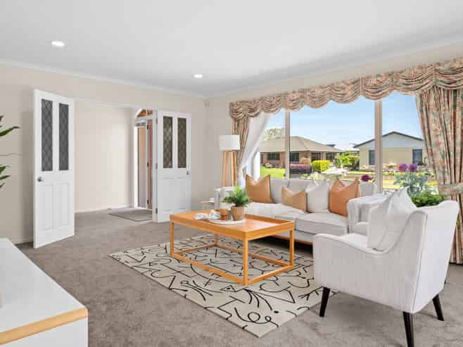 22 Cairns Crescent, Rototuna