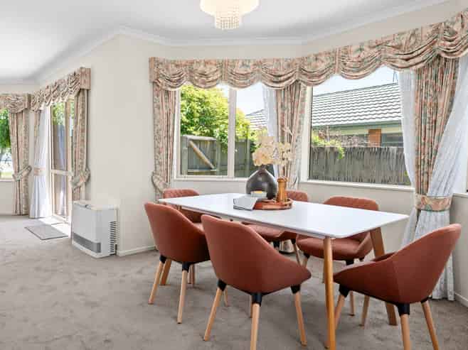 22 Cairns Crescent, Rototuna