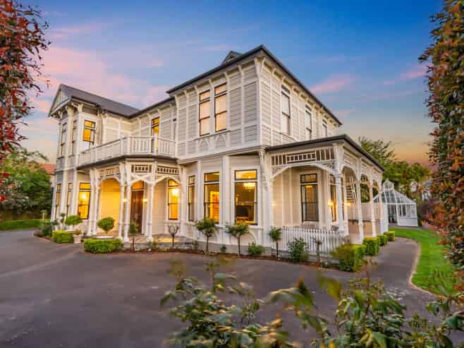 722 High Street, Boulcott