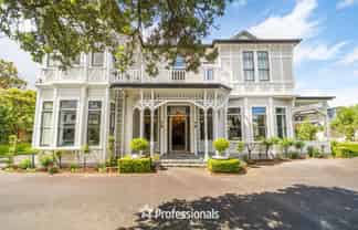 722 High Street, Boulcott