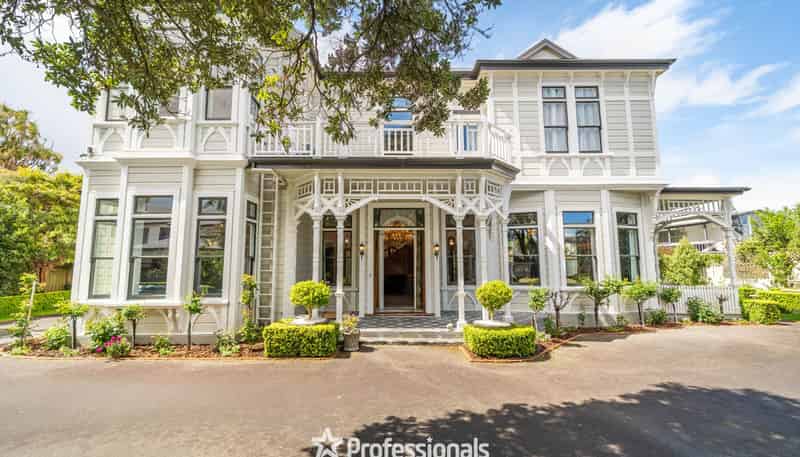 722 High Street, Boulcott