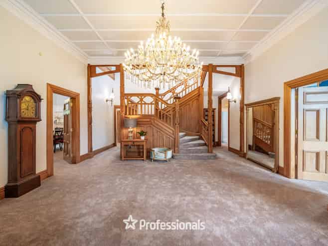 722 High Street, Boulcott