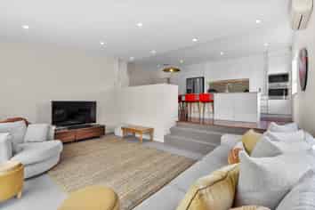 274 Sandringham Road, Sandringham