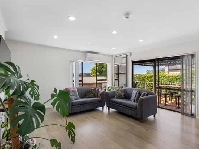 2/36 Browns Bay Road, Rothesay Bay