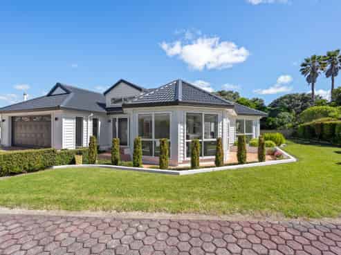 16 Waru Nui Court, Orewa