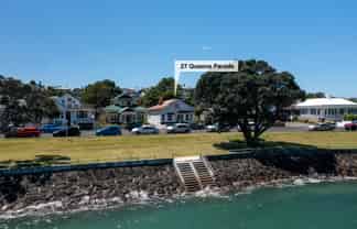 27 Queens Parade, Devonport