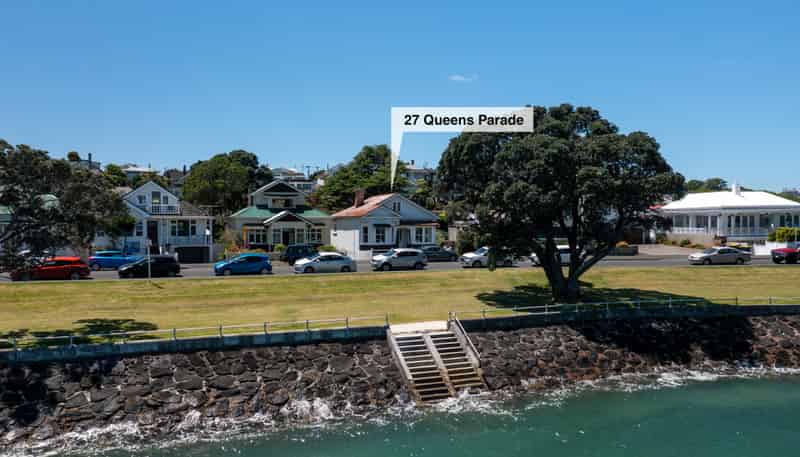 27 Queens Parade, Devonport