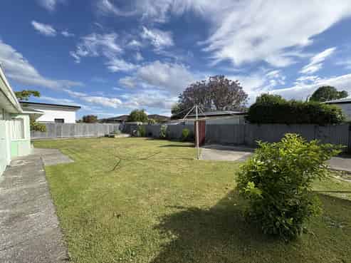 7 Bowling Road, Greenmeadows