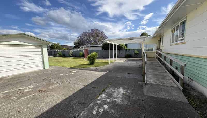 7 Bowling Road, Greenmeadows
