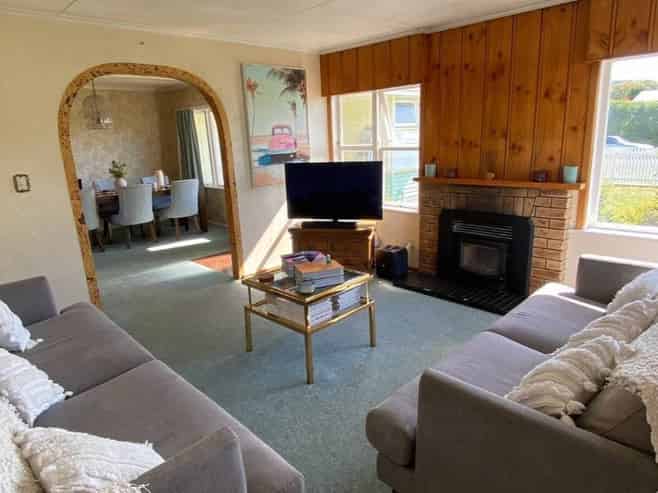 7 Bowling Road, Greenmeadows