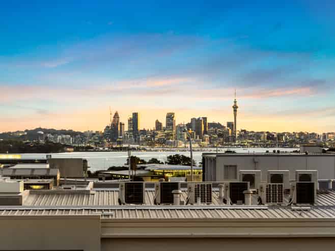 207/8A Lake Pupuke Drive, Takapuna