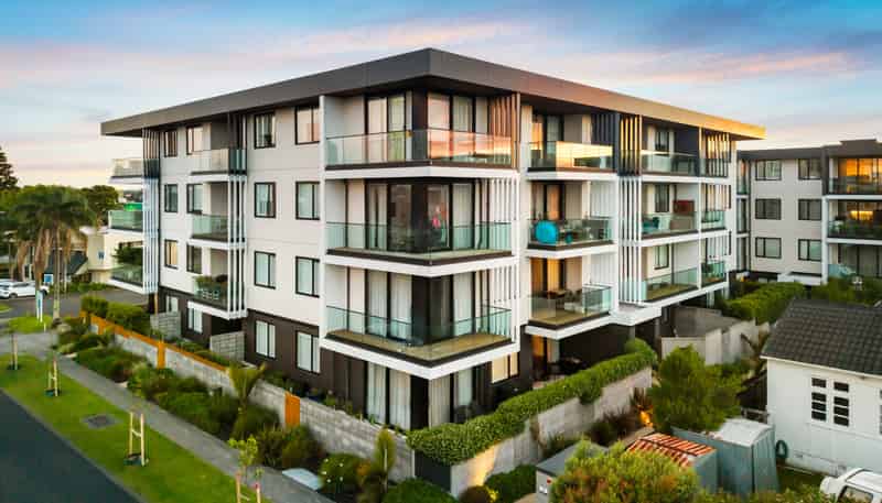 207/8A Lake Pupuke Drive, Takapuna