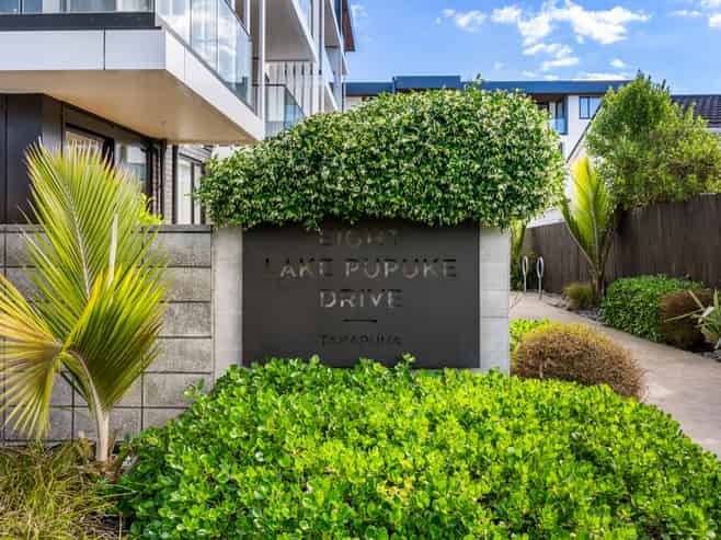 207/8A Lake Pupuke Drive, Takapuna