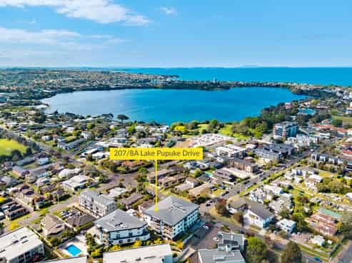 207/8A Lake Pupuke Drive, Takapuna