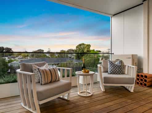207/8A Lake Pupuke Drive, Takapuna