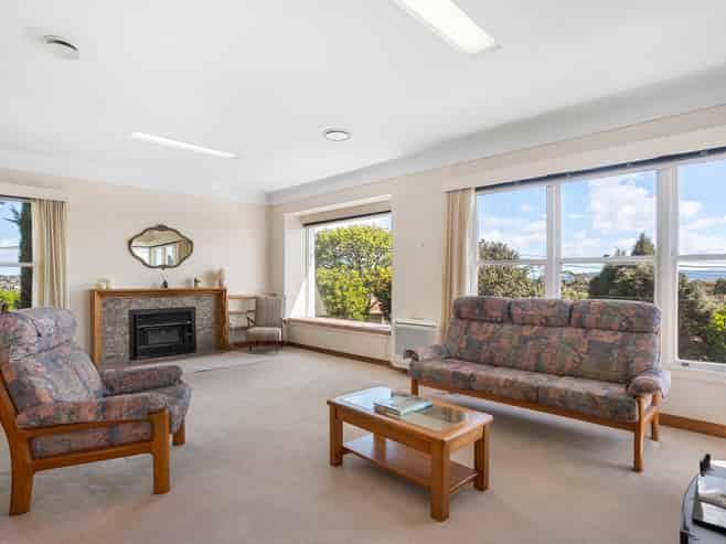 83 Mount Royal Avenue, Mount Albert