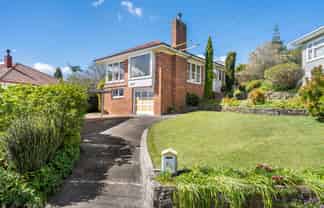 83 Mount Royal Avenue, Mount Albert