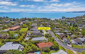 15 Colmar Road, Mellons Bay