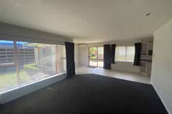 746B River Road, Chartwell