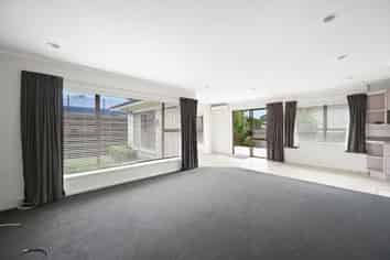 746B River Road, Chartwell