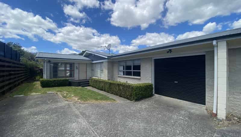 746B River Road, Chartwell