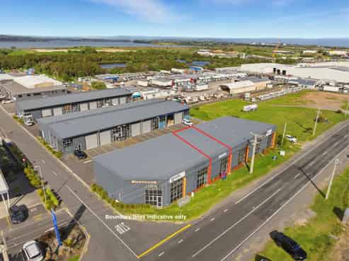 Sought after location - motivated vendor