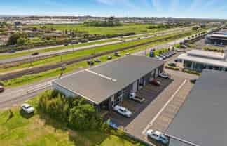 Sought after location - motivated vendor