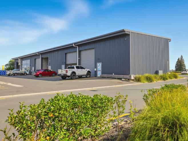 Sought after location - motivated vendor