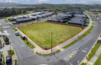 Rare Commercial landholding in Drury